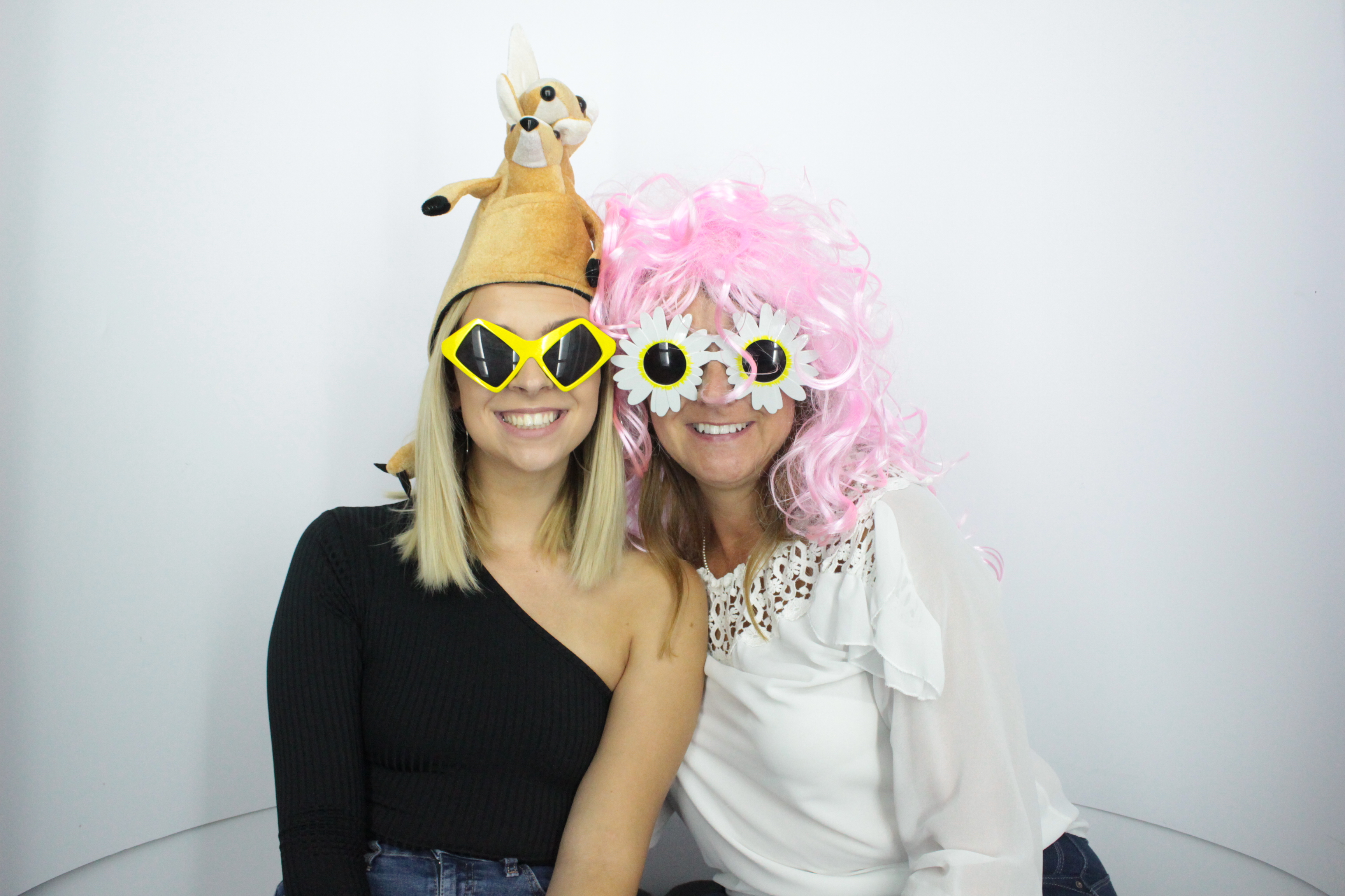 Martin & Colleen’s Joint 50th | View more photos from the event at gallery.myphotoboothexperience.co.uk/u/MyPhotoBoothExperienceLtd/Martin-Colleen’s-Joint-50th